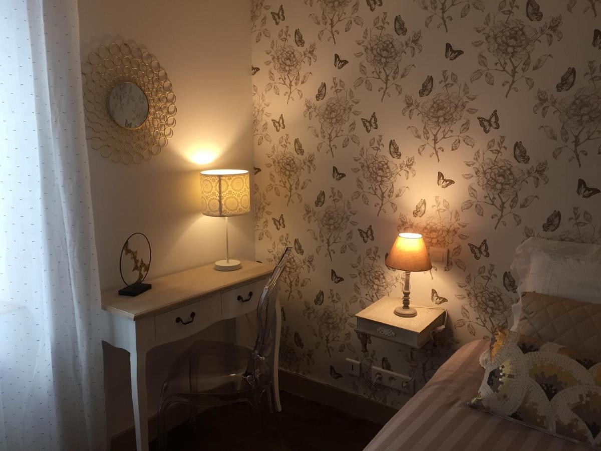 Bed and Breakfast De Charme Et D'Eau Saint-Savinien Екстер'єр фото